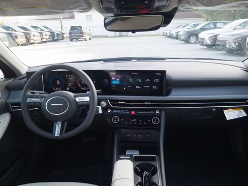 New 2026 Hyundai Sonata SEL FWD image 17