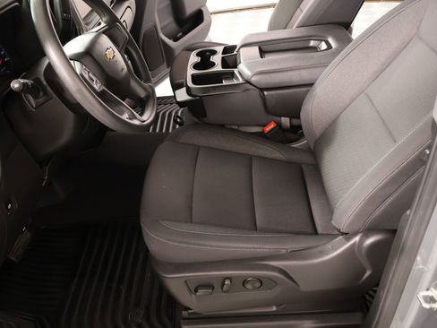 Used 2025 Chevrolet Silverado 1500 Custom RWD image 9
