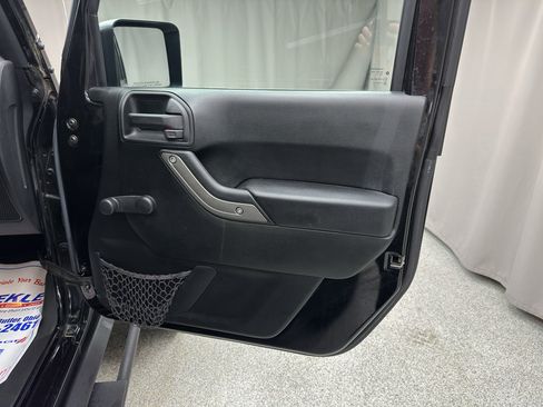 Used 2016 Jeep Wrangler Sport w/ Quick Order Package 23S AWD/4WD image 13