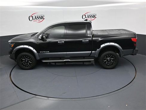 Used 2024 Nissan Titan Platinum Reserve w/ Moonroof Package image 15