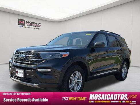 Used 2023 Ford Explorer XLT w/ Equipment Group 202A AWD/4WD image 8
