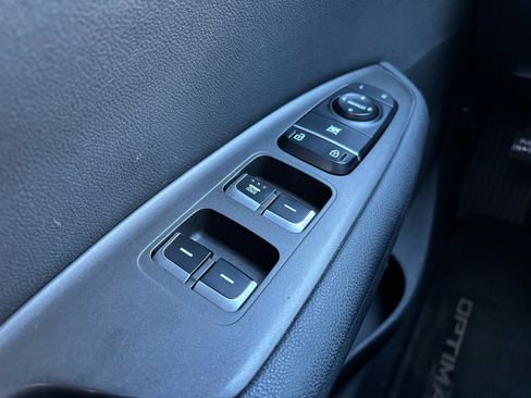 Used 2017 Kia Optima LX image 24