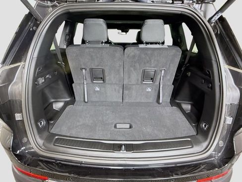 New 2025 Jeep Grand Cherokee L Laredo w/ Luxury Tech Group I image 25