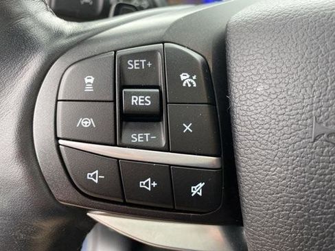 Used 2020 Ford Explorer Platinum w/ Premium Technology Package image 21