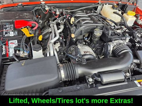 Used 2023 Jeep Gladiator Rubicon AWD/4WD image 10