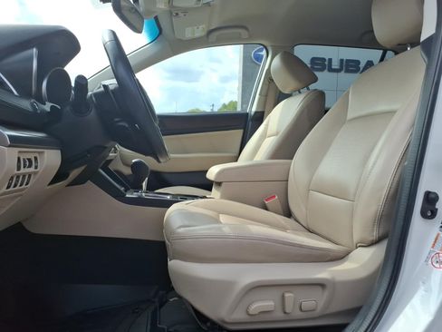 Used 2019 Subaru Outback 2.5i Limited AWD/4WD image 7
