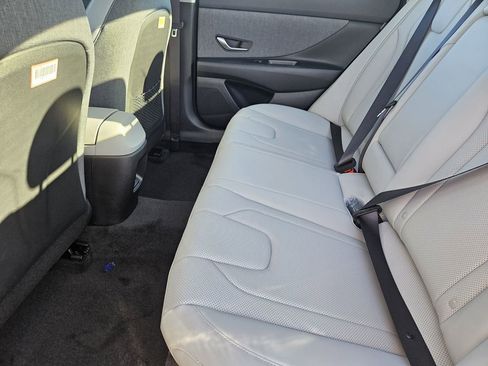 New 2025 Hyundai Elantra Limited FWD image 31