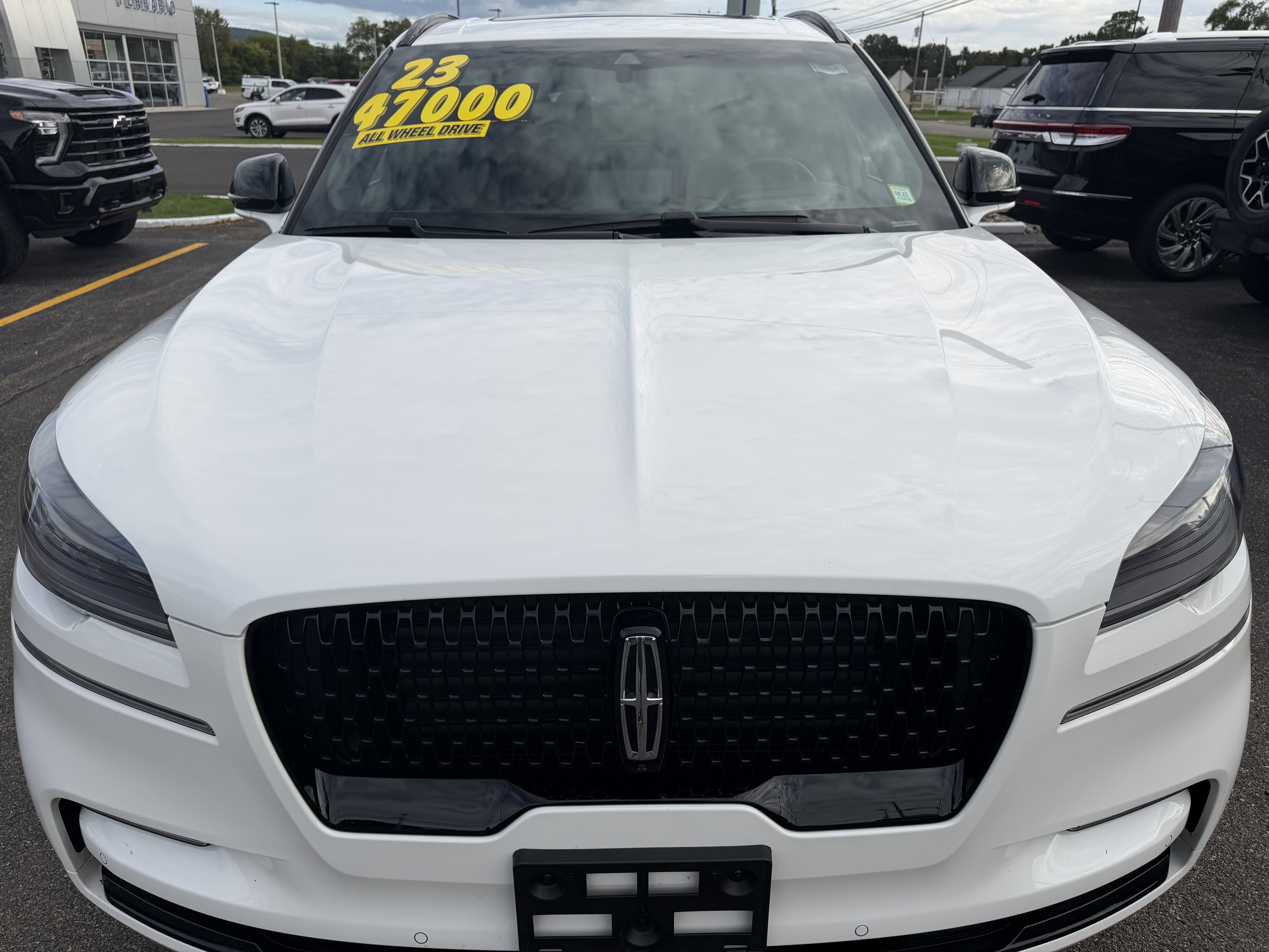 Used 2023 Lincoln Aviator Reserve w/ Equipment Group 201A AWD/4WD image 5
