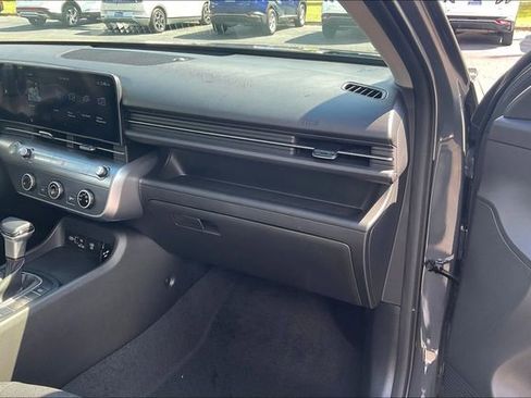 New 2026 Hyundai Kona SE image 27