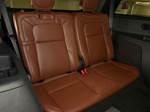 New 2026 Lincoln Aviator Reserve AWD/4WD image 17