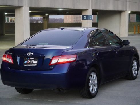 Used 2011 Toyota Camry LE image 15