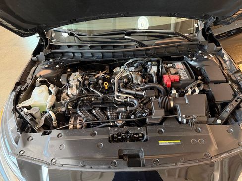 Used 2025 Nissan Altima 2.5 SV FWD image 31