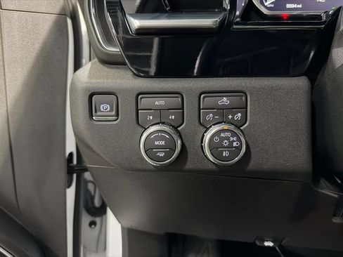 Used 2026 GMC Sierra 1500 Elevation AWD/4WD image 24