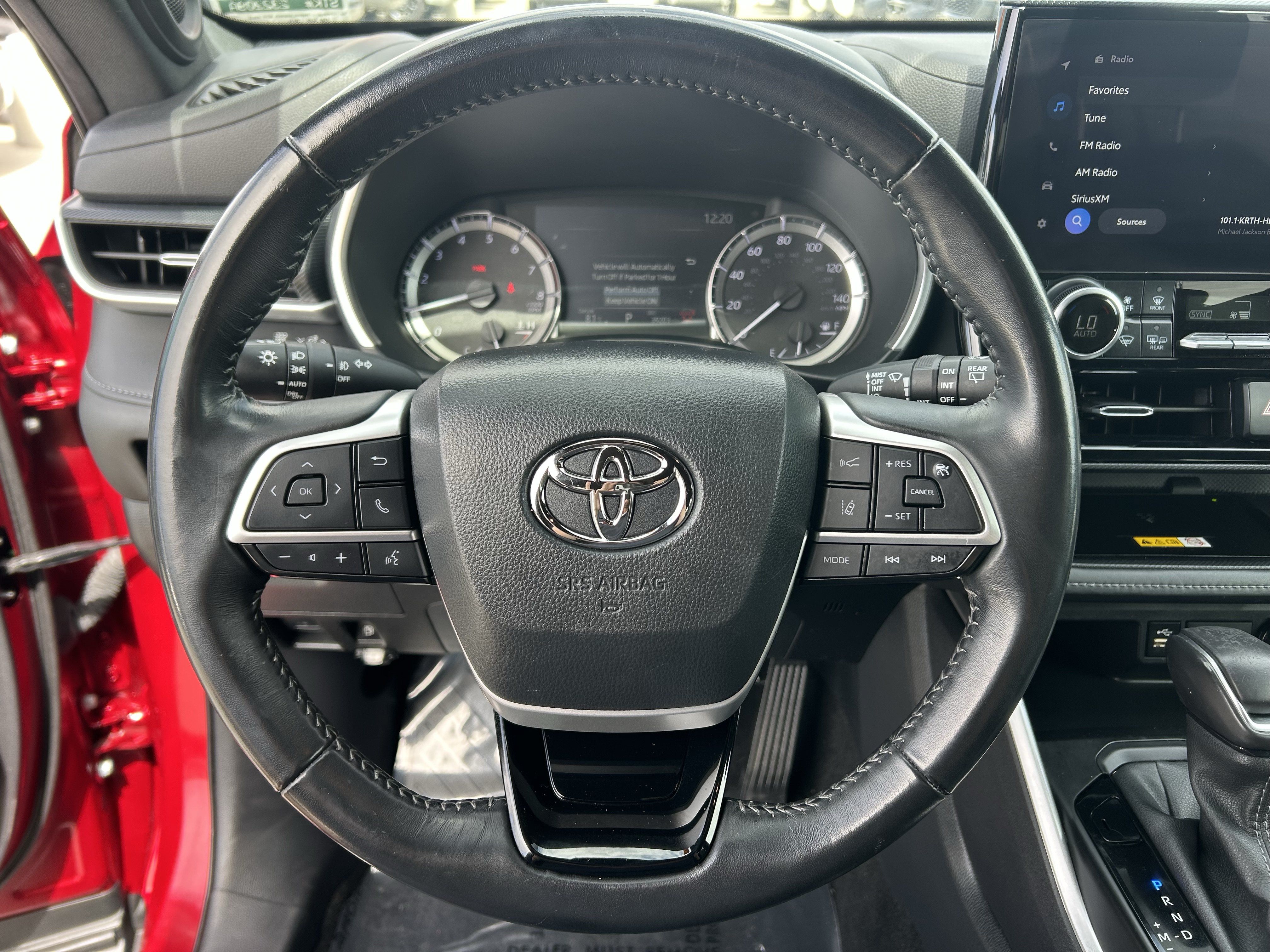 Used 2024 Toyota Highlander XSE AWD/4WD image 28