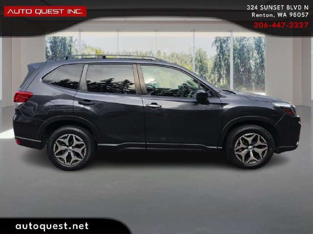 Used 2019 Subaru Forester Premium AWD/4WD image 4