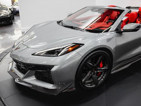 Used 2024 Chevrolet Corvette Z06 w/ Z07 Performance Package RWD image 20