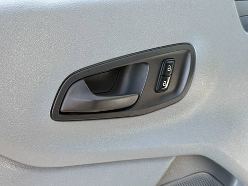 Used 2018 Ford Transit 150 130 Low Roof RWD image 12