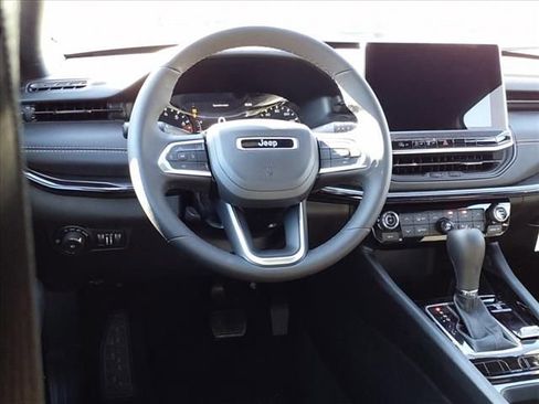 New 2024 Jeep Compass Latitude w/ Convenience Group image 15