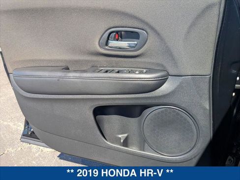 Used 2019 Honda HR-V LX image 9