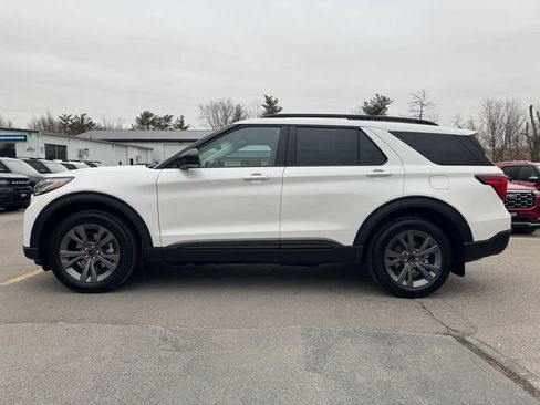 New 2026 Ford Explorer Active w/ Active Comfort Package image 8