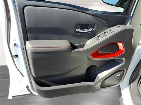 Used 2024 Nissan Frontier PRO-4X w/ Pro Premium Package image 16