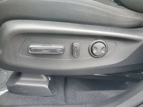Certified 2025 Honda CR-V EX image 20