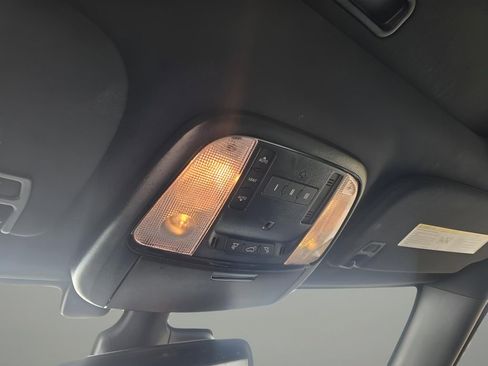 Used 2025 Dodge Durango GT image 24