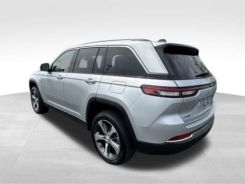 Used 2023 Jeep Grand Cherokee 4WD 4xe w/ Luxury Tech Group II image 5