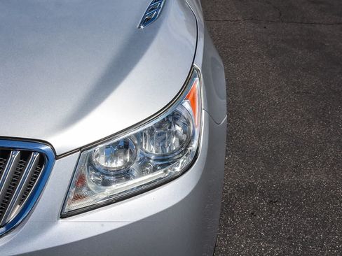 Used 2011 Buick LaCrosse CXL FWD image 13
