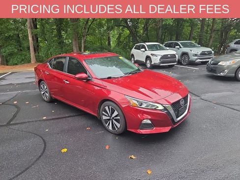 Used 2022 Nissan Altima 2.5 SV w/ SV Premium Package FWD image 1