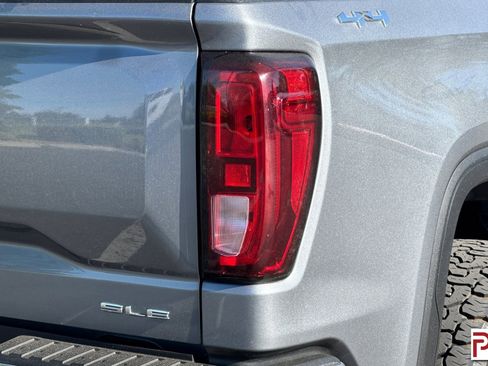 Used 2020 GMC Sierra 1500 SLE w/ Remote Start Package AWD/4WD image 31
