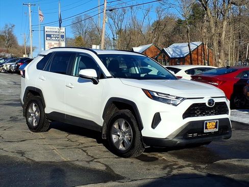 Used 2023 Toyota RAV4 XLE w/ Convenience Package image 3
