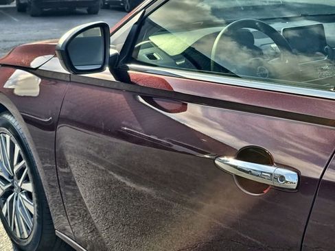 Used 2024 Nissan Altima 2.5 SV image 11