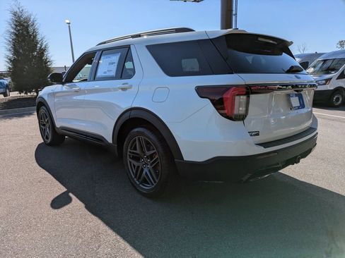 New 2026 Ford Explorer ST-Line w/ ST-Line Street Pack image 6
