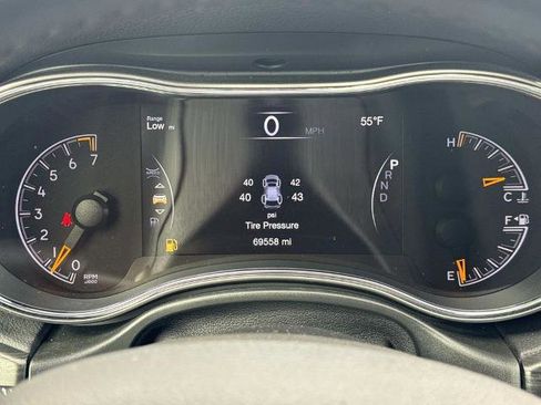 Used 2020 Jeep Grand Cherokee Laredo image 10