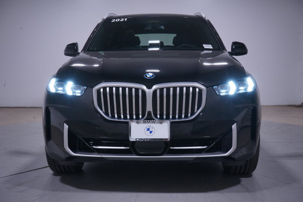 Used 2024 BMW X5 xDrive50e w/ Premium Package AWD/4WD image 4