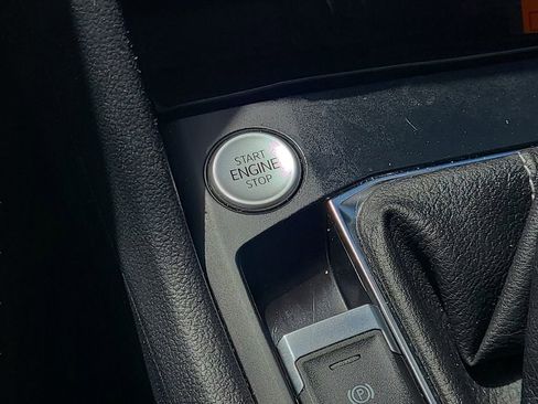 Used 2022 Volkswagen Taos SE image 27