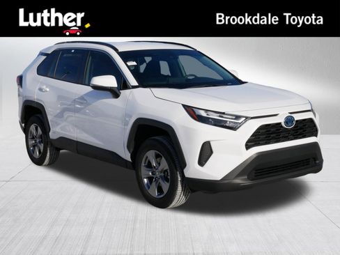 Certified 2024 Toyota RAV4 LE image 1