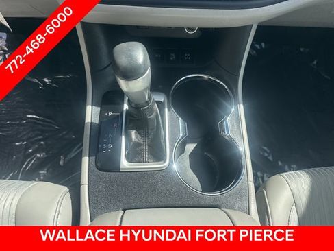 Used 2019 Toyota Highlander Plus AWD/4WD image 26