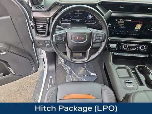 Used 2025 GMC Sierra 2500 AT4 AWD/4WD image 3