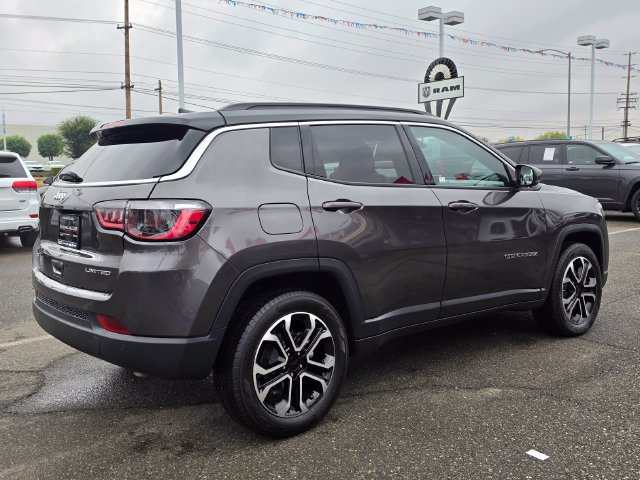 Certified 2024 Jeep Compass Limited AWD/4WD image 4
