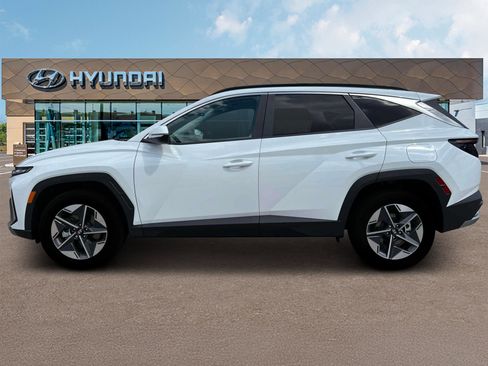 New 2025 Hyundai Tucson SEL image 3