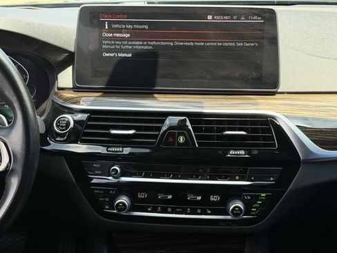Used 2023 BMW 530i w/ Premium Package RWD image 16