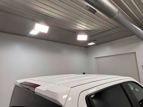 Used 2023 Chevrolet Silverado 1500 LT AWD/4WD image 42