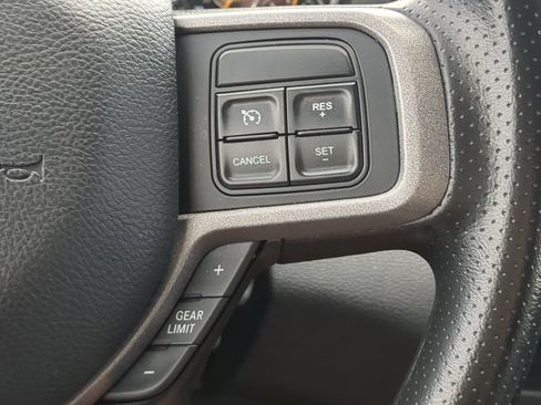Used 2022 RAM 5500 Tradesman w/ Chrome Appearance Group RWD image 22