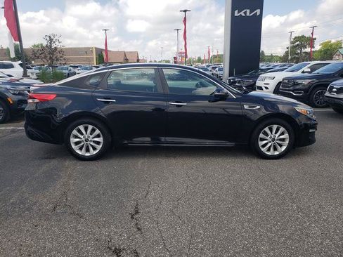 Used 2016 Kia Optima LX FWD image 2