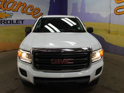 Used 2015 GMC Canyon 2WD Crew Cab w/ Convenience Package image 3