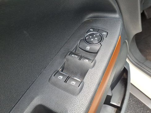 Used 2018 Ford EcoSport SES w/ SES Cold Weather Package AWD/4WD image 9