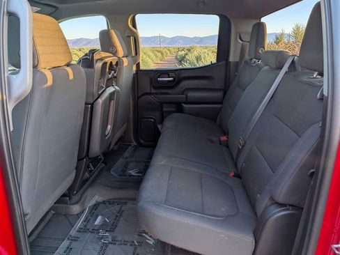Used 2021 Chevrolet Silverado 1500 Custom AWD/4WD image 19