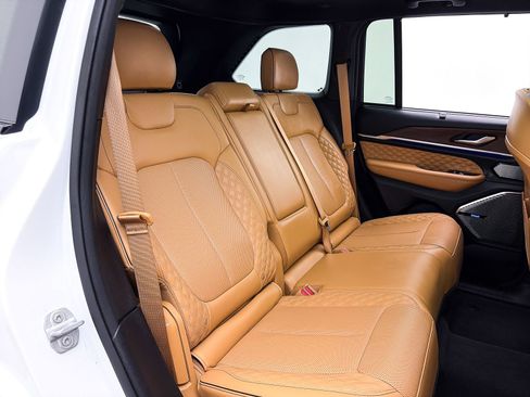 Used 2022 Jeep Grand Cherokee Summit w/ Advanced Protech Group IV AWD/4WD image 41
